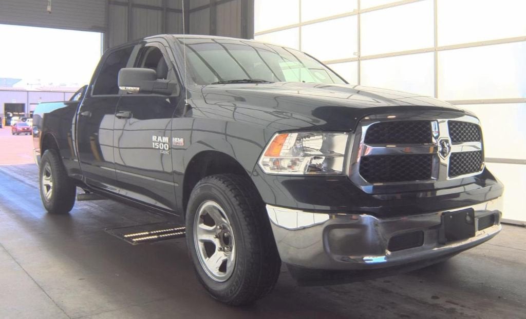 ram ram 1500 classic 2020 1C6RR6TT1LS135641 image ram ram 1500 classic 2020 1C6RR6TT1LS135641 image
